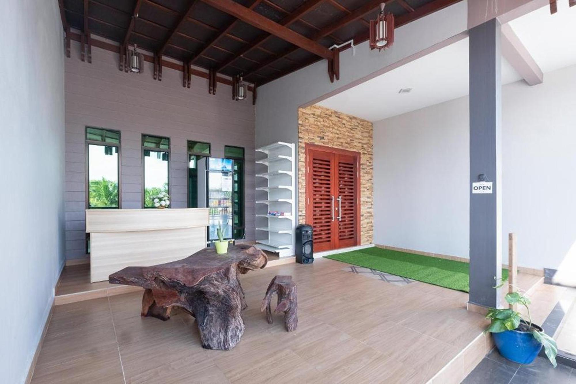 Nurbayu Chalet, Kemaman Kuantan Exterior photo