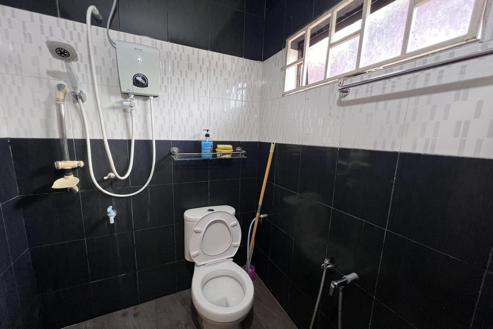Nurbayu Chalet, Kemaman Kuantan Exterior photo