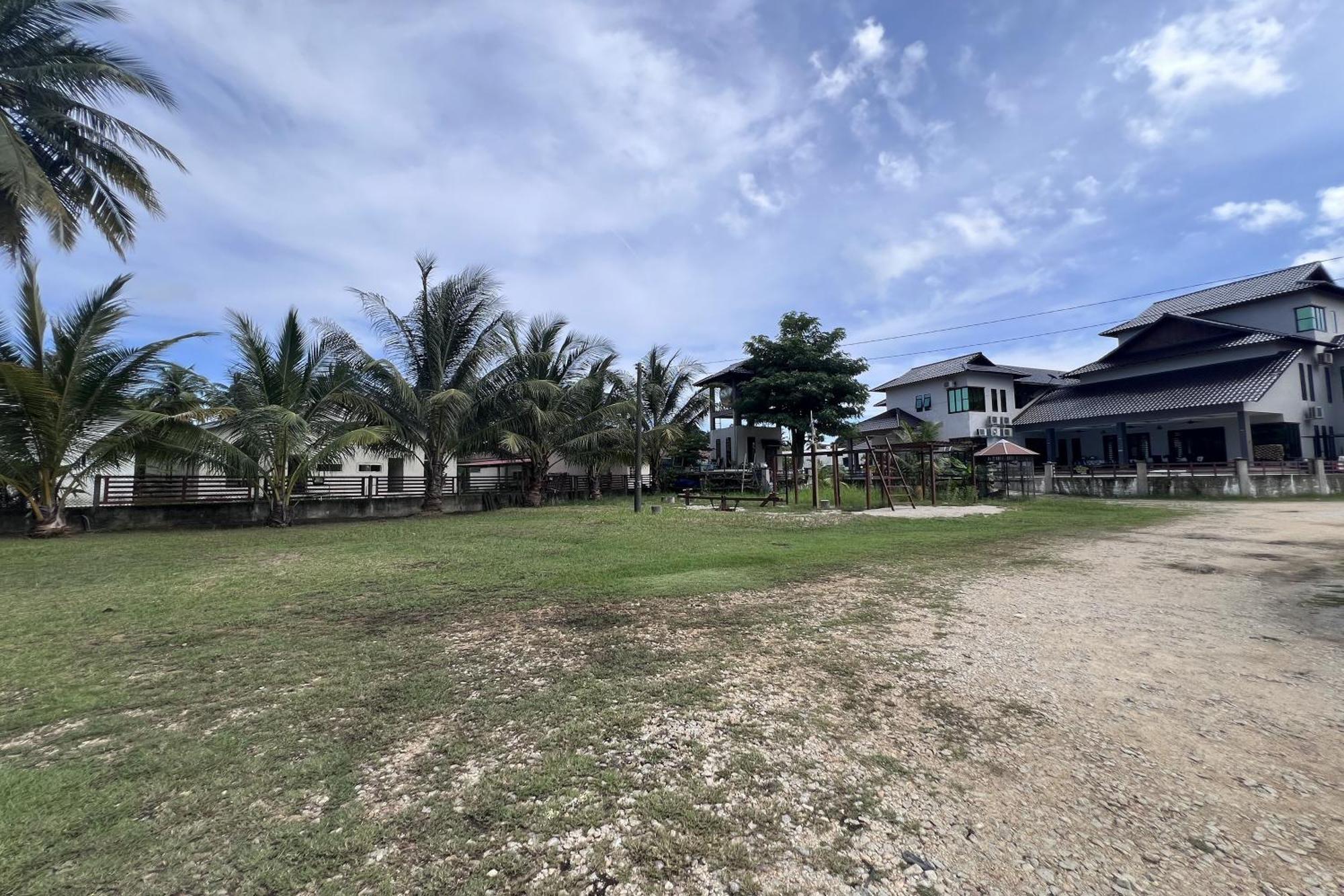 Nurbayu Chalet, Kemaman Kuantan Exterior photo