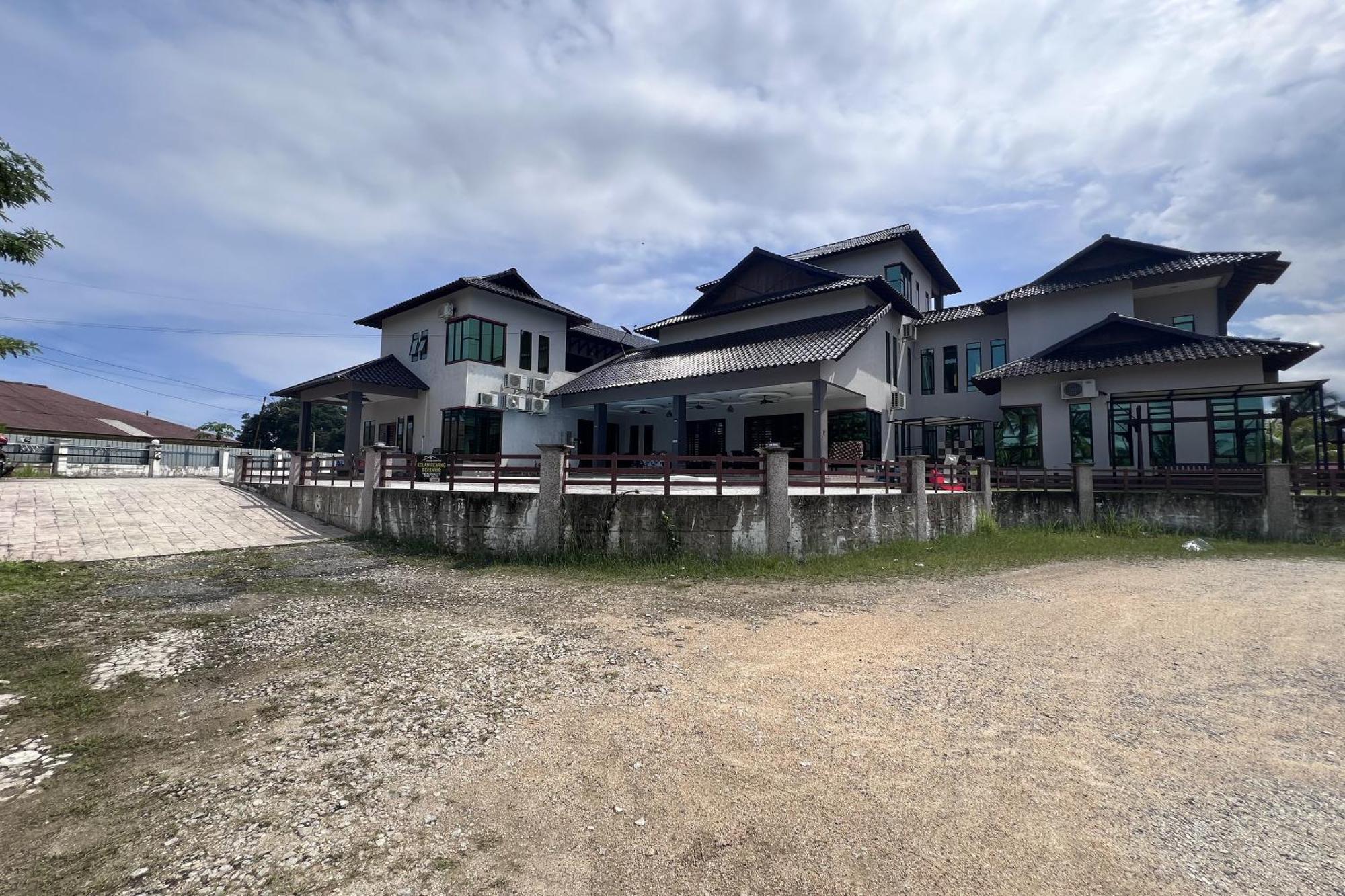 Nurbayu Chalet, Kemaman Kuantan Exterior photo