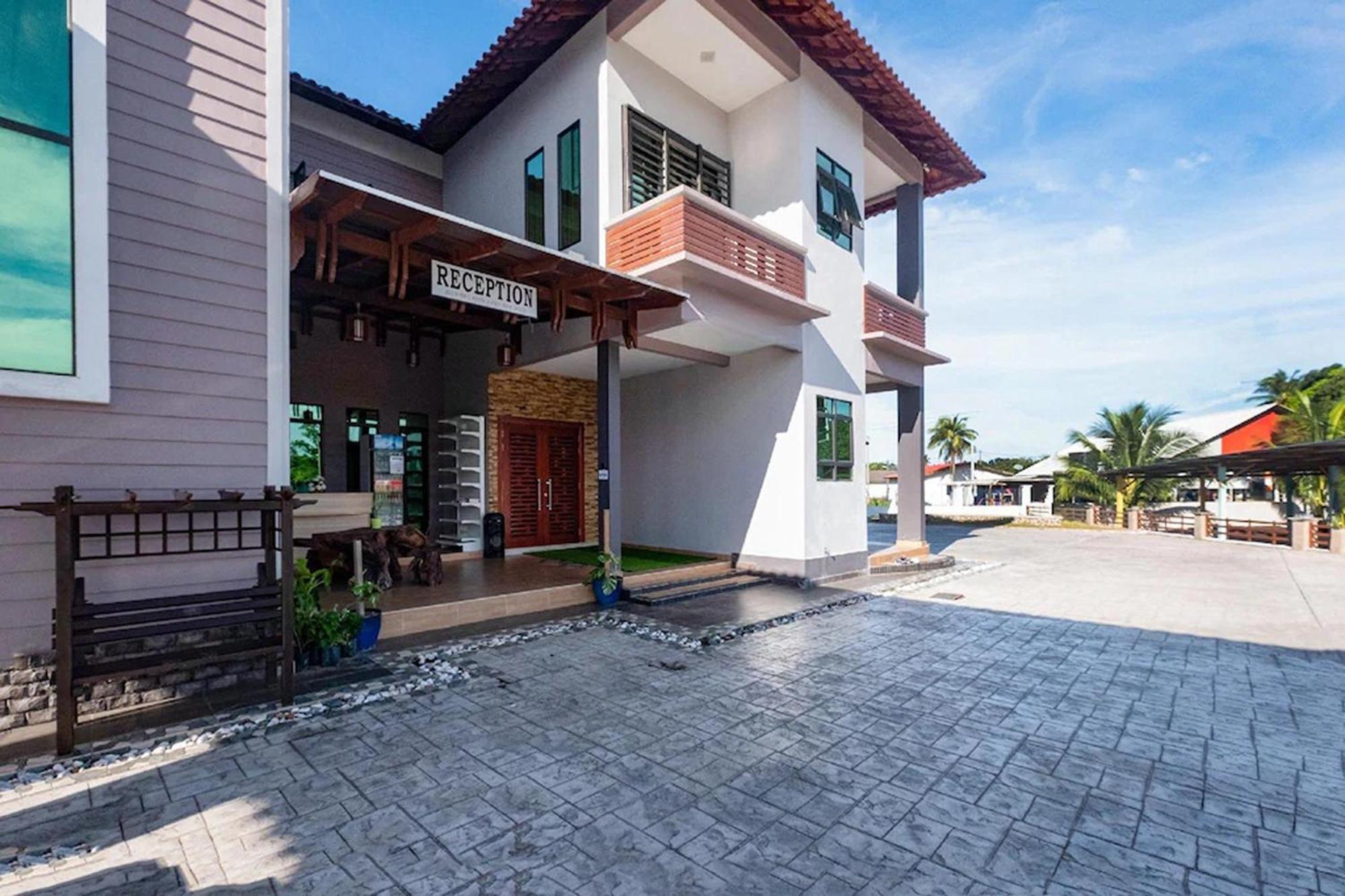 Nurbayu Chalet, Kemaman Kuantan Exterior photo